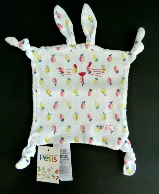 W9. Doudou Plat La Compagnie Des Petits Lapin Eponge Blanc Fruits La Cie - Neuf