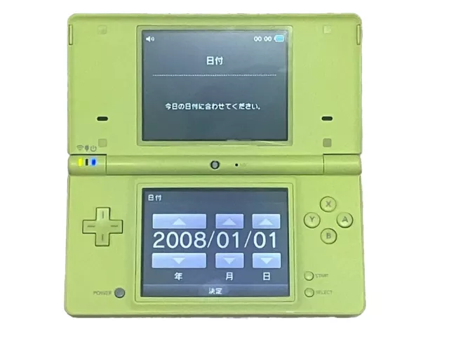 Best Buy: Nintendo Nintendo DSi Bundle (Green) TWLSM8TI