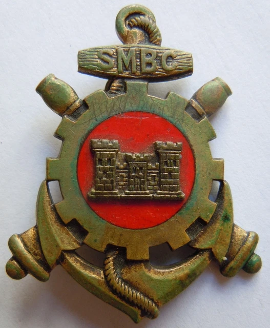 Armée de terre - INSIGNE DU MATERIEL C C A S M (CIE COLONIALE DU SERVICE DU MATERIEL) COURTOIS 517