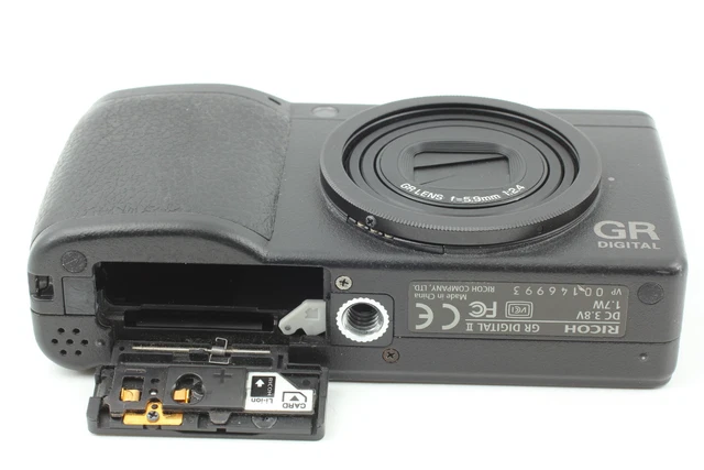 [Near MINT in Box] RICOH GR DIGITAL II 10.1MP Digital Camera From JAPAN 16