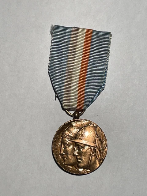 TROISIÈME RÉPUBLIQUE Médaille, Union départementale des sapeurs