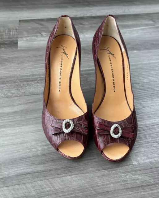 Giuseppe Zanotti Croc Embossed Peep Toe Heels Size 6.5 Reddish Brown Leather
