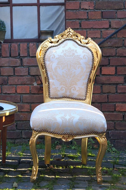 Fauteuil damassé bleu de style Louis baroque Chaise d