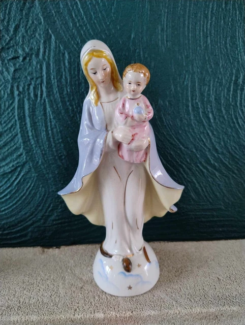superbe-figurine-la-vierge-a-l-enfant-en-fine-porcelaine-eur-24-00