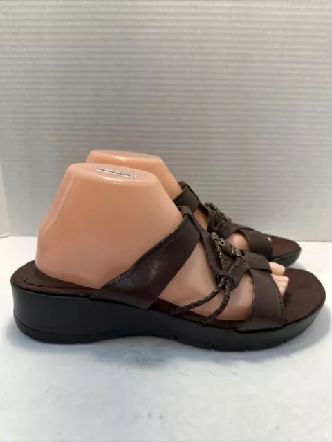 Bare Traps Brown Leather Wedge  Sandals Sz 10M G-11  NEW 3