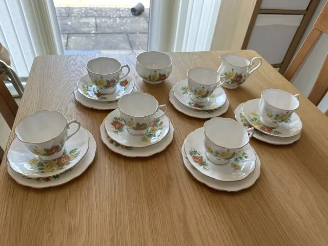 Royal Albert Friendship Chrysanthemum 20 Piece Tea Set - Sugar Bowl , Milk Jug