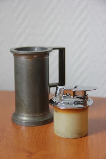 Briquets anciens et vintage de collection en etain
