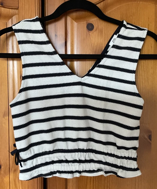 Very Pretty Girls Crop Top - Age 11-12years - Black & White Stripe - BNWOT