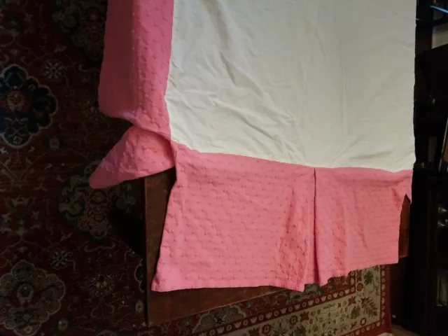Falda de cama doble Pottery Barn Teen Pink Dot Colchón esquina dividida 13,25" caída