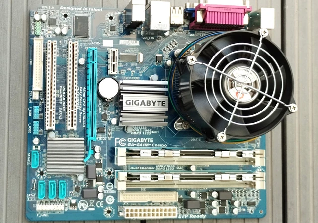 Carte Mère Micro-ATX ASROCK G41M-LE SOCKET LGA775 DDR2 PCIe PCI
