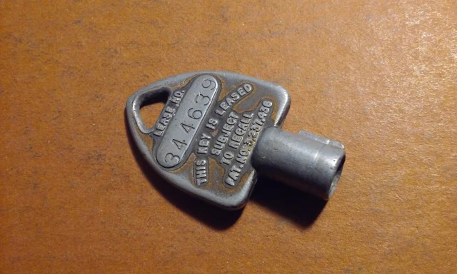 Scarce VINTAGE SUPRA Key Industrial Lock Box KEY LEASE No 244639 Title Code 7801 Scarce VINTAGE SUPRA Key Industrial Lock Box KEY LEASE No 244639 Title Code 7801