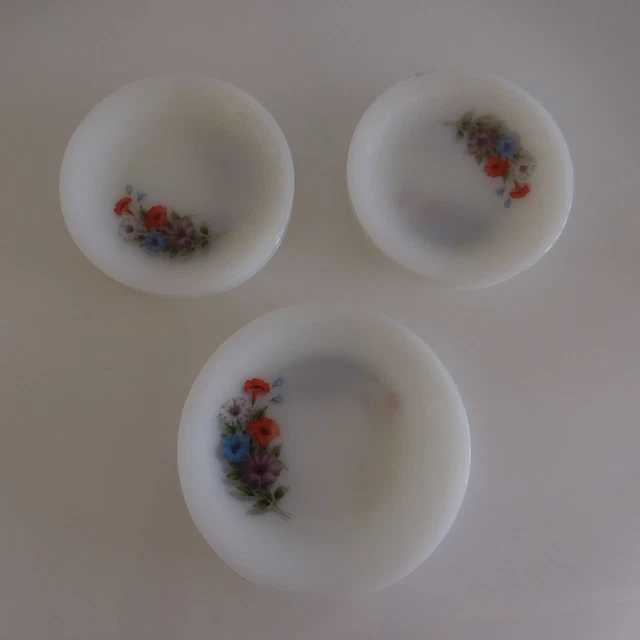 Lot De 3 Assiettes à Dessert Arcopal Vintage - Motif Fleurs, Diamètre 18.5 Cm, France, Occasion
