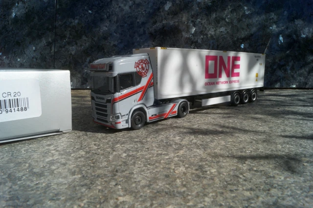 HERPA,SCANIA CR 20 HD 6x2 avec remorque 1+1 essieu TRAVECO, 1/87