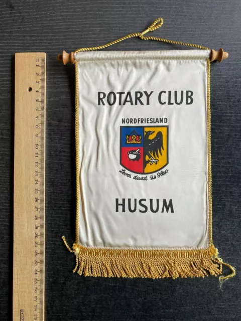 Age Fanion Rotary Club International Husum - Nordfriesland, Levier Duad Üs Slav