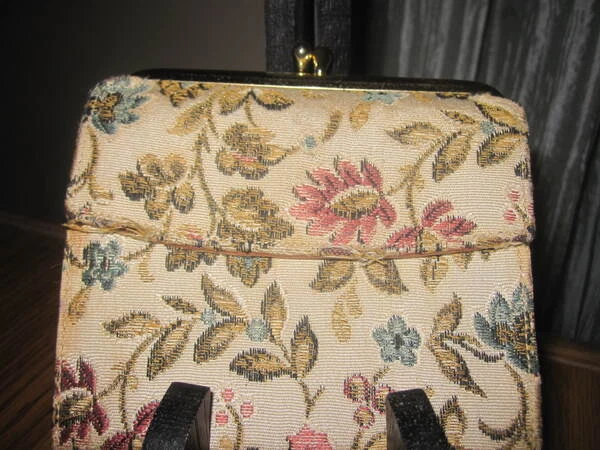 Gorgeous Authentic Vintage Cowhide Change Purse ID Holder Rare