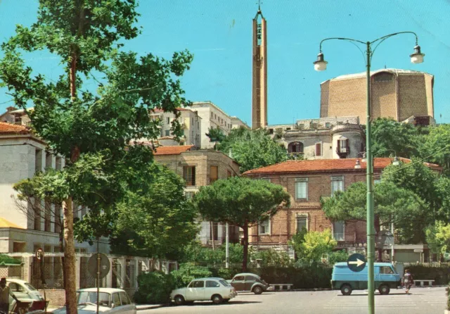Cartolina Francavilla Al Mare Chieti Piazza Sirena E Cattedrale Viagg.1972