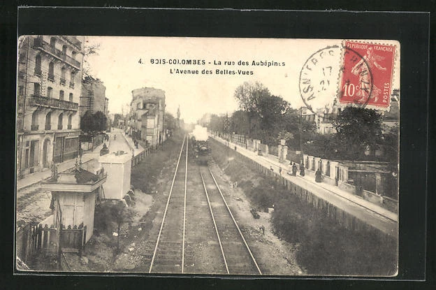 CPA Bois-Colombes, La rue des Aubépines, L´Avenue des Belles-Vues, chemin de fe