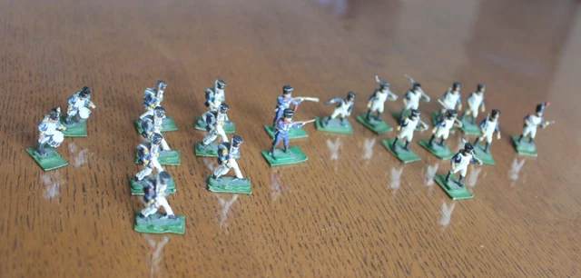 Lot De 13 Soldats En Plomb Anciens CBG Mignot – Infanterie Française 1:32