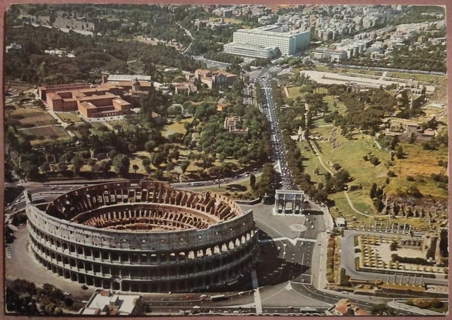 Roma - Veduta Aerea Del Colosseo