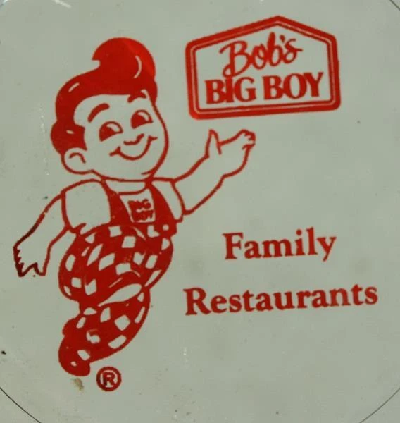 196070S BOB'S BIG Boy Family Restaurant glass ashtray Old style mascot