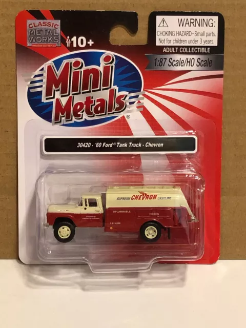 HO - Mini Metals. 30420 - ‘60 Ford - Tank Truck - Chevron