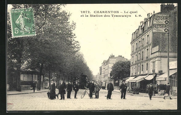 CPA Charenton, Le quai et la Station des Tramways