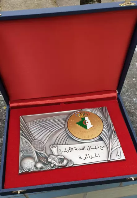 Originale Regalo Des Ioc Algeria An Den DDR Ioc 1968 per Il Profitto Una Meda