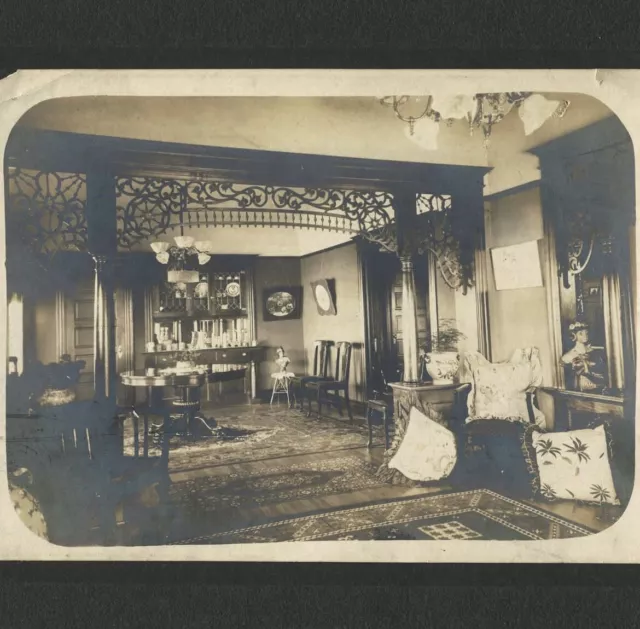 VICTORIAN / CRAFTSMAN HOME INTERIOR circa 1910 silver gelatin photograph