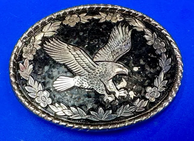 Patriotic Eagle in Flight ETCHED swirl design MIXED MATERIAL belt buckle