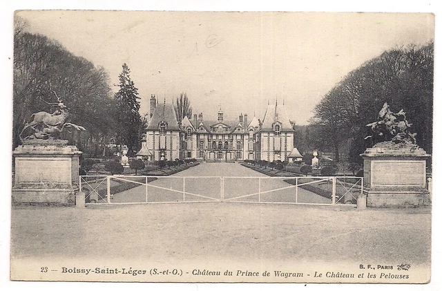 boissy-saint-léger ,château du prince de wagram , le château et les pelouses