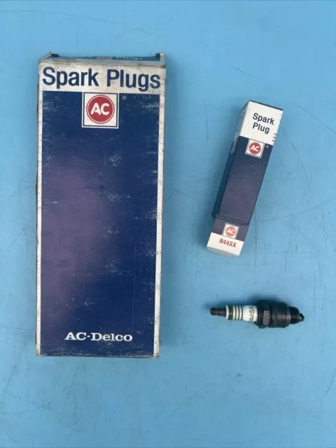 New - AC Delco Spark Plugs #R44SX Genuine GM Parts - 8 Pack