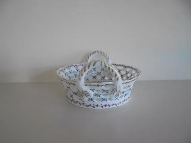 De La Reine - Lattice Work - Floral Trinket/Sweet Dish With Handles 3