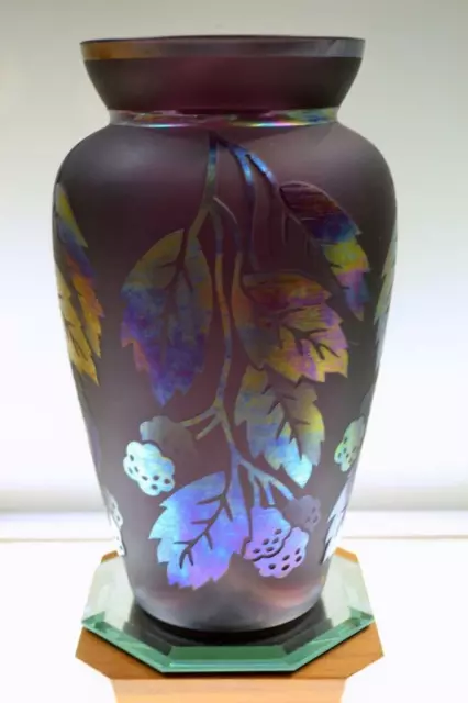 FENTON VASE Plum Irid SAND CARVED Leaves of Gold 7661P4 #d 452/950 FREEusaSHIP