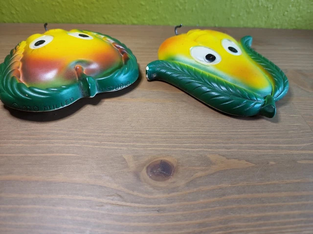 VTG 1970s Miller Studios Anthropomorphic Chalk Ware Apple & Pear Faces w/Hooks 6
