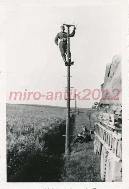 Foto, WK2, Nachl.Funker 2./N.6, Wabern, a.d.Panzerstahlmast, 1939  5026-529