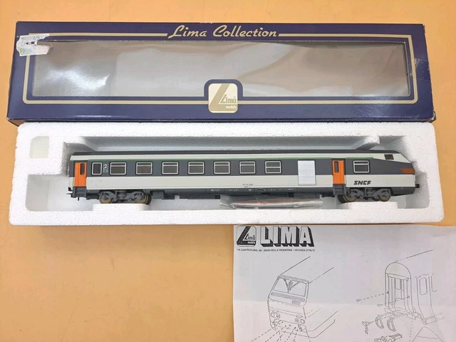 Voiture Train SNCF Vintage Lima – Échelle HO – Occasion – Coloris Argenté/beige/rouge