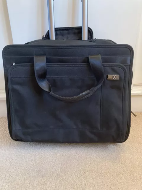 WENGER SWISS GEAR ROLLING CARRY-ON  TRAVEL BAG CASE LUGGAGE  extendable handle