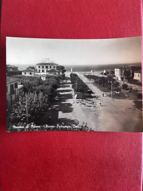 Cartolina Marina Di Massa - Piazza Francesco Betti - Viaggiata 1950