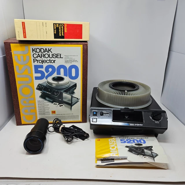 Proyector de diapositivas Kodak Carousel 5200 de colección con manual remoto de carrusel