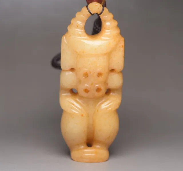 Chinese Old Natural Hetian Jade Carving Exquisite Unique Statue Pendant Jewelry