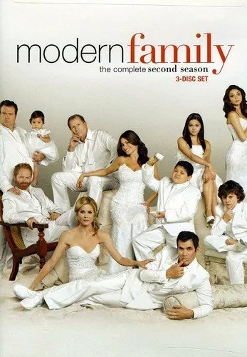 Modern Family Complete Second Season Series 2 TV Show DVD Set NEW Sofia Vergara
