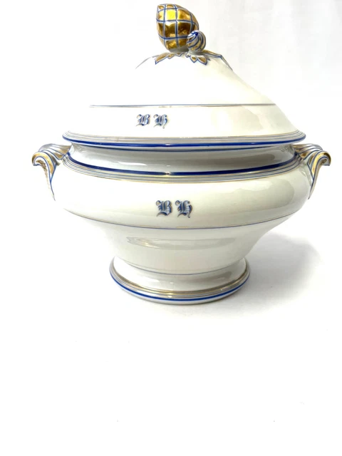 Soupière avec plat en barbotine - Collection
