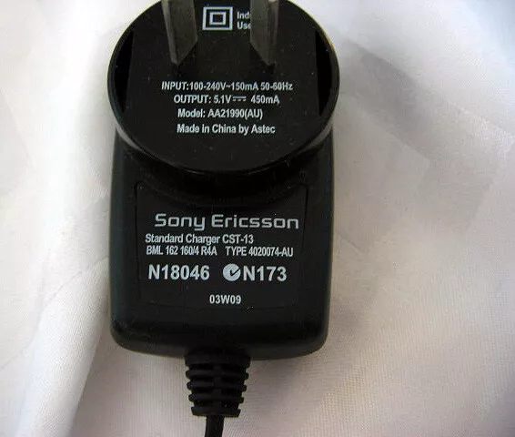 SONY ERICSSON CST-13 Mobile Phone Charger