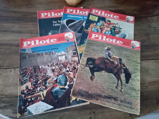 Lot de 5 JOURNAUX PILOTE N° 117 à 113 - 1962/61 + PILOTORAMA - Voir Photos .