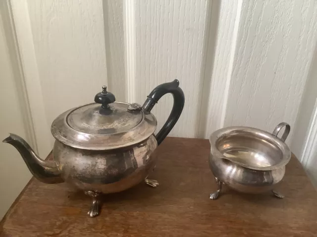 Lovely Vintage Yeoman Silver Plated Tea Pot & Creamer Bakelite Handle & Finial