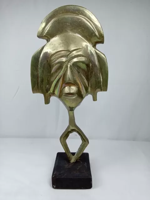Statuette africaine homme-masque traditionnel en bronze 31cm de hauteur ancien