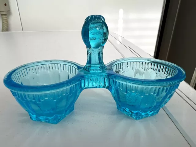 Alte Saliere Menage Salz & Pfeffer Gewürz Schälchen Press Glas Türkis Blau