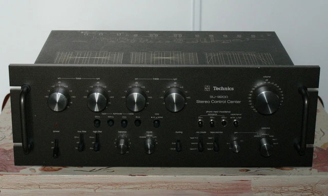 TECHNICS SU-9200 STEREO CONTROL CENTER pre-amplificateur vintage