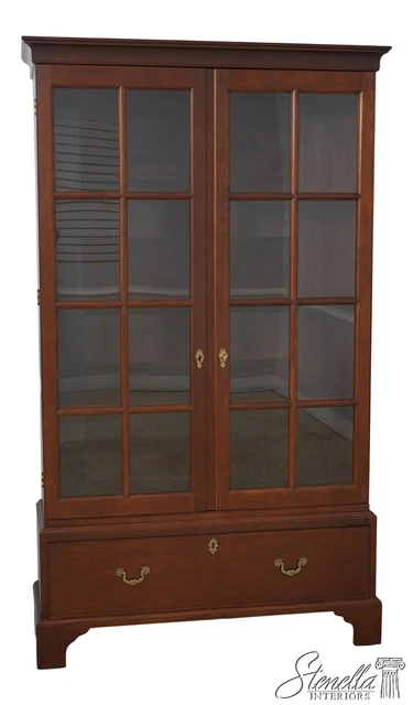 58389EC: STICKLEY Colonial Williamsburg 2 Door Mahogany Bookcase