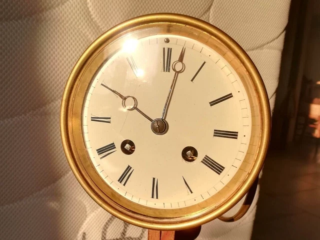 mouvement de paris pour pendule , horloge